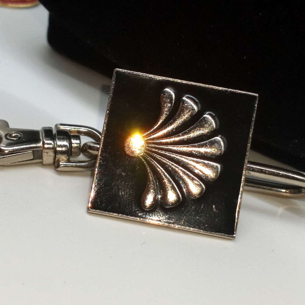 Alexx Inc Purse Key Finder Black Enamel Silvertone Palmette Design Rhinestone